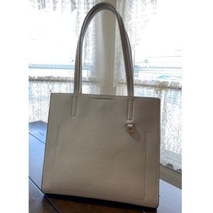 Banana Republic - E/W Leather Large Tote in Stone